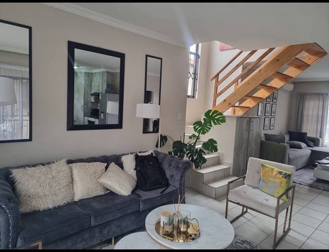 3 BEDROOM TOWNHOUSE FOR SALE IN WATERVAL EAST